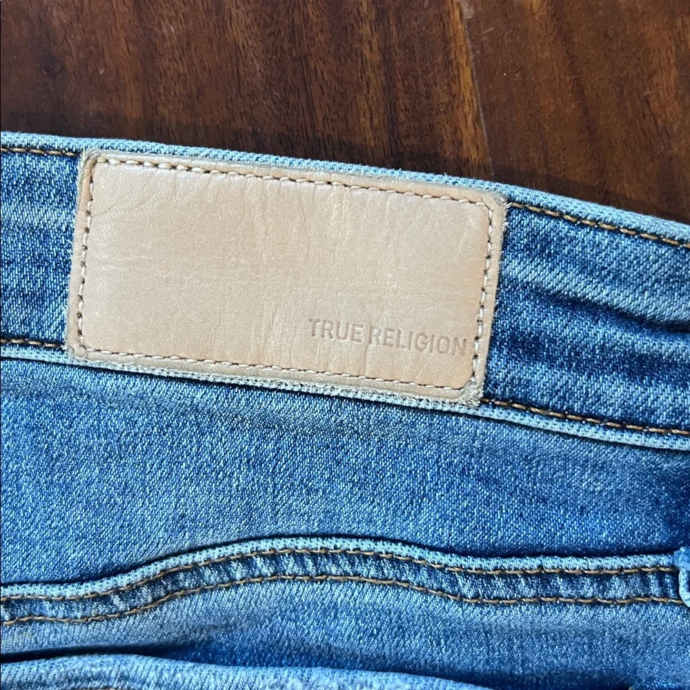 True Religion Women's Distressed Blue Jean Shorts 26W Jayde Stretchy - Picture 7 of 7